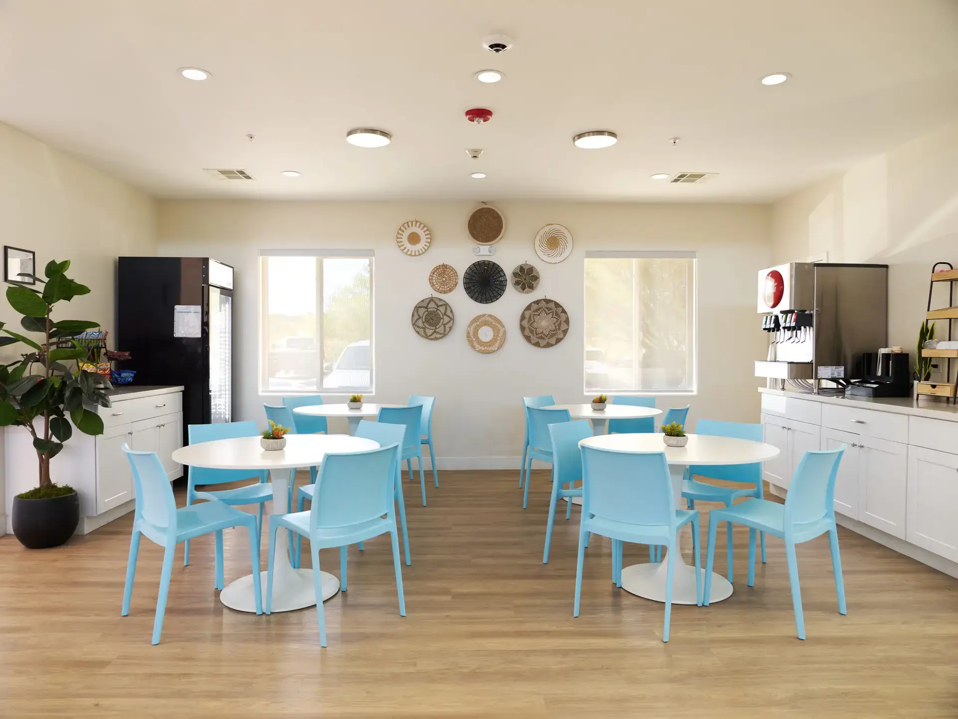 Patient dining room at The Haven Detox Arizona in Green Valley, Arizona.