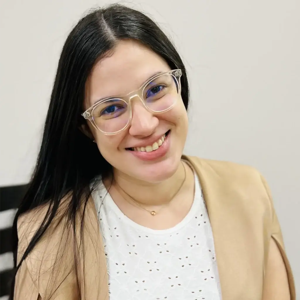 Alanna De La Torre Toro, trabajadora social titulada (LSW)