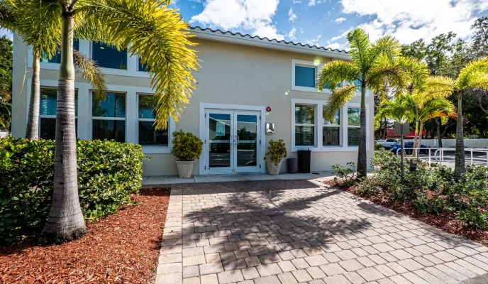 haven-detox-florida-facility-exterior1.webp An outdoor photo of The Haven Detox treatment center in West Palm Beach, Florida